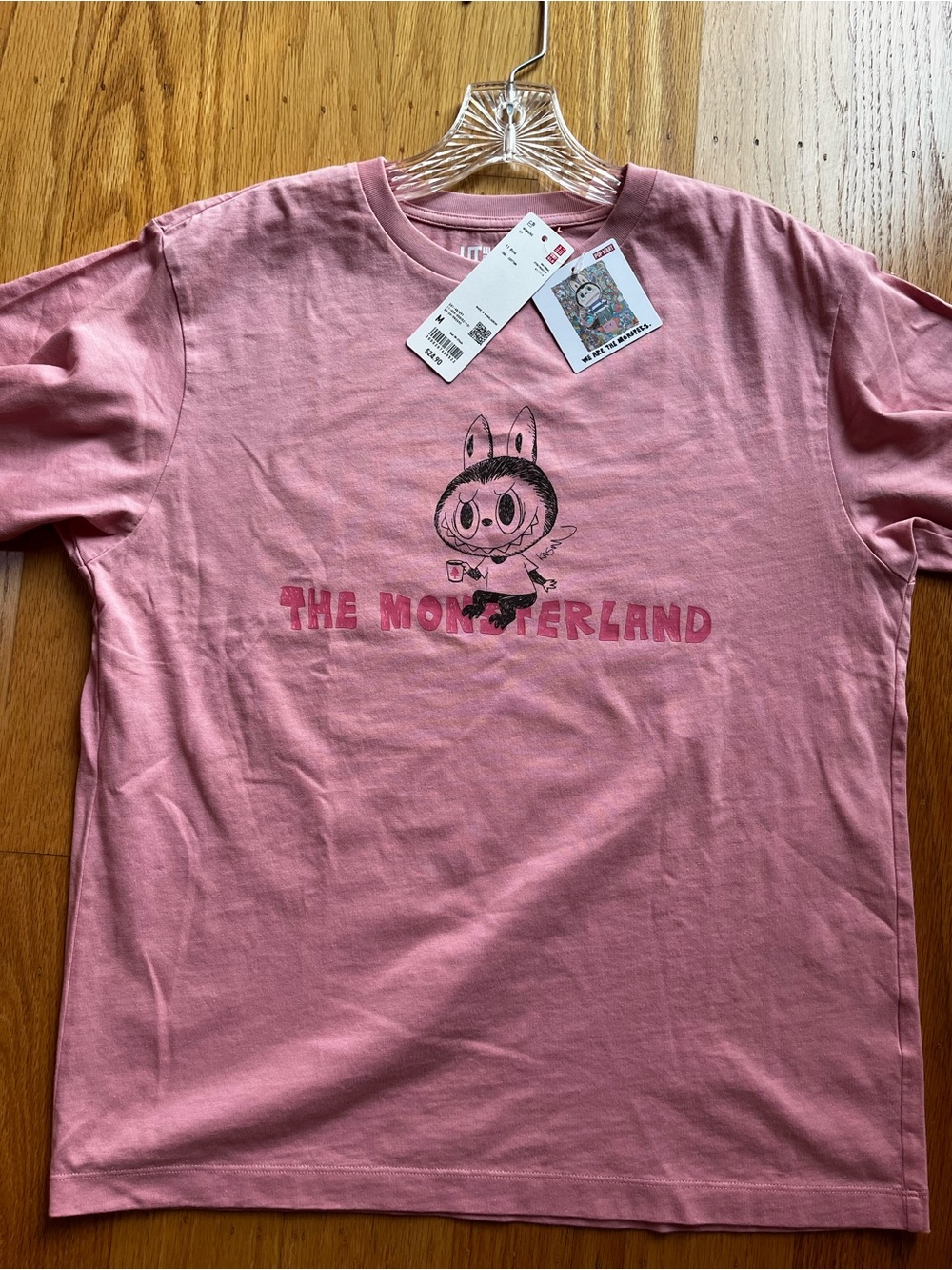 NWT Uniqlo Popmart Labubu Pink 'The Monsterland' Graphic Short Sleeve Tee Medium - Picture 12 of 12
